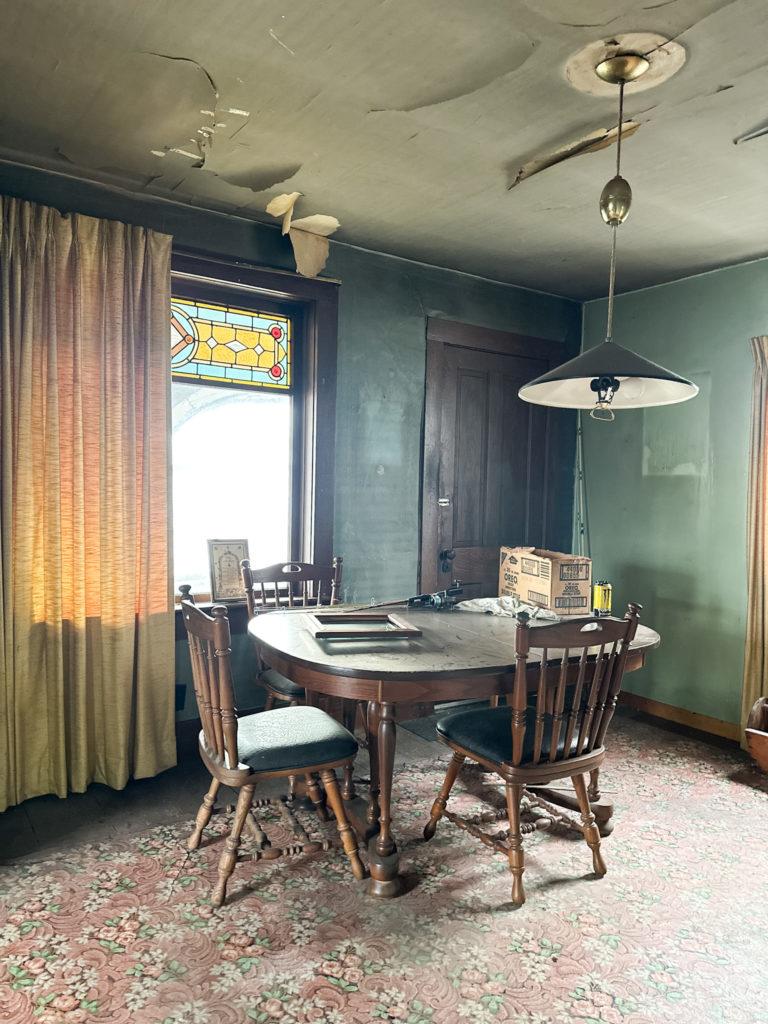 1st floor living/ dining room